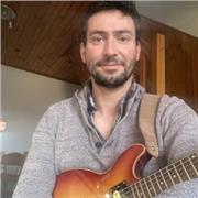 Initiation à la guitare folk/électrique (visio ou présentiel); jouez vos chansons Pop / Blues / Rock / Folk et